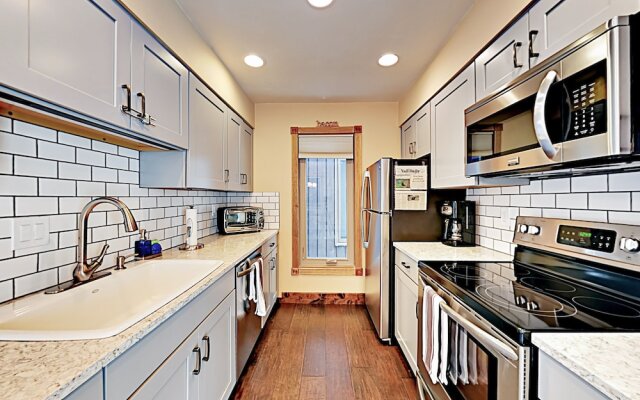Roomy 3112 - 3 Br Townhouse