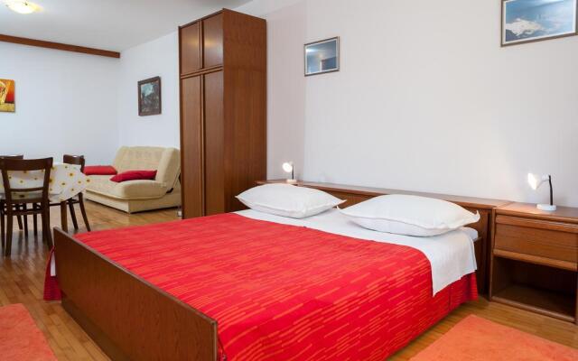Apartment Lidija