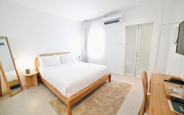 Evergreen Cafe and Hotel