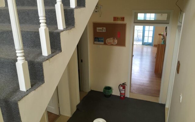 We+Coffee Hostel