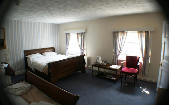 Bank House Hotel