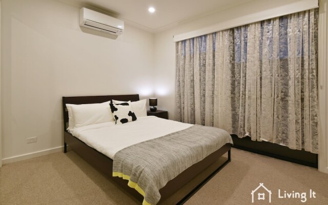 Tomkins Townhouse