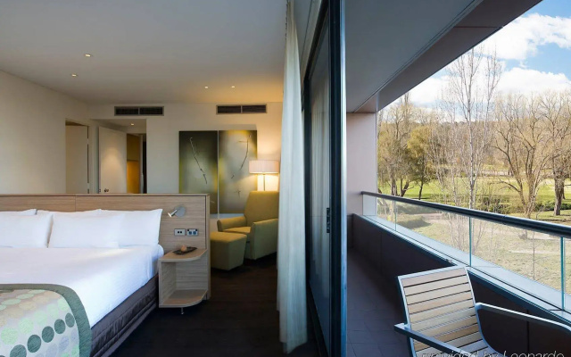 Crowne Plaza Canberra by IHG