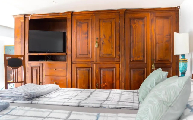 5 Comfortable apartment near old town center