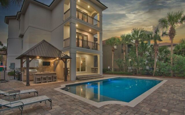 Seastar Palazzo Luxury Across From Beach