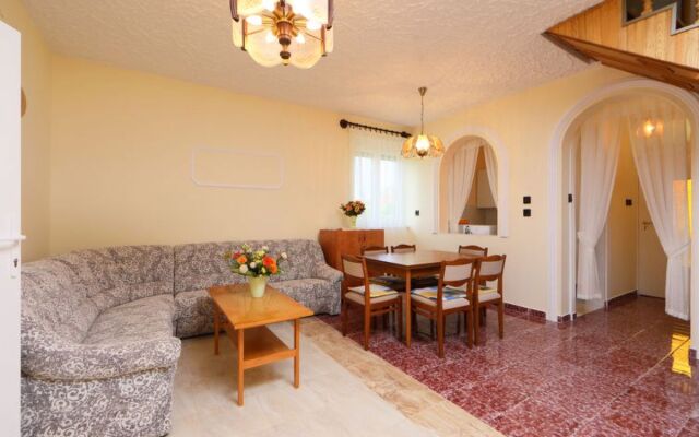 House Daisy 1 Balatonmariafurdo