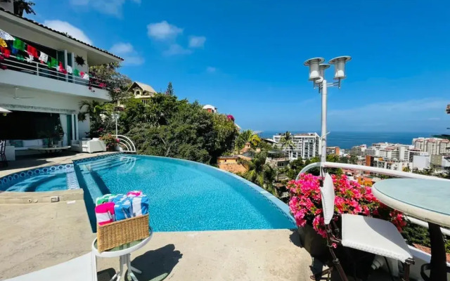 Casa Yvonneka, Private Luxury Villa