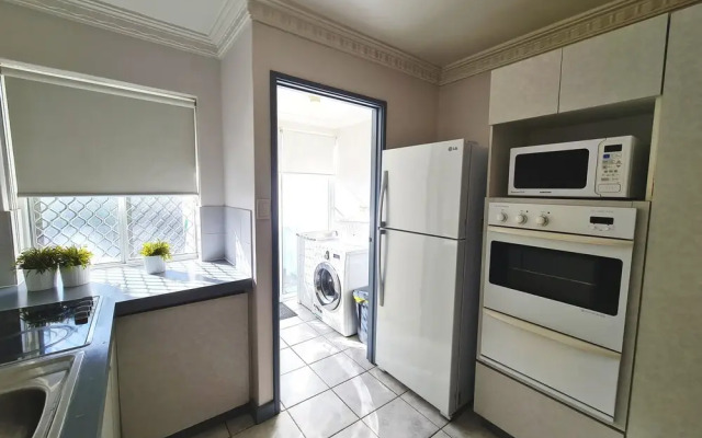 OCEANS 4 Holiday or Business Apartment