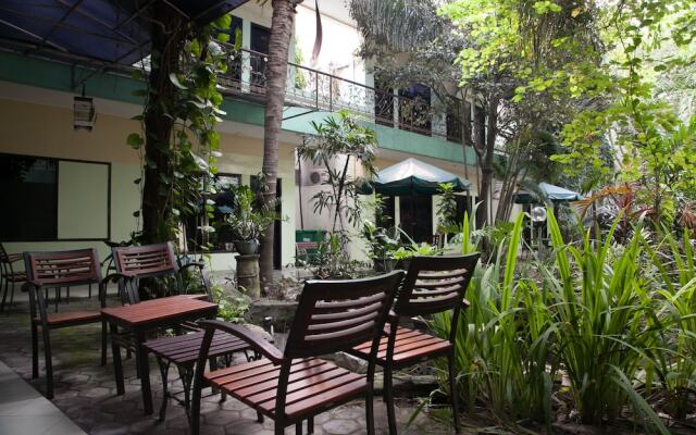 Reddoorz Near Juanda Airport T2