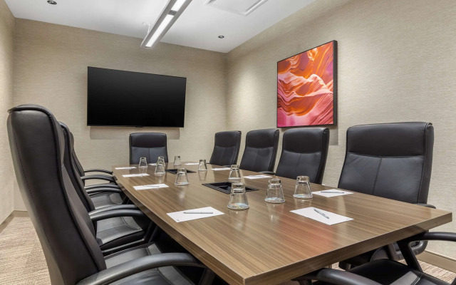 Cambria Hotel Omaha Downtown