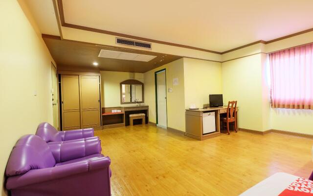 OYO 565 Trang Hotel