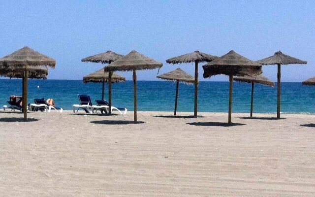 Venavera H21a - 2 Dorm / 1bath Walk to Beach