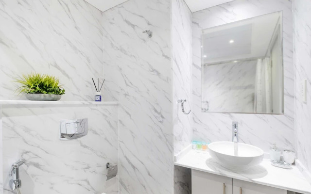 LUX The Marina Ocean View Suite 4