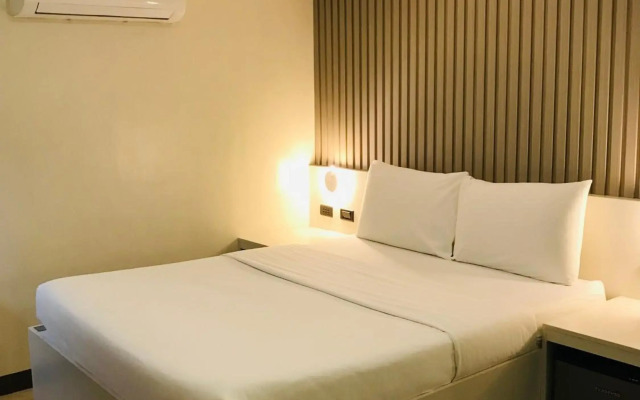 Oyster Plaza Hotel