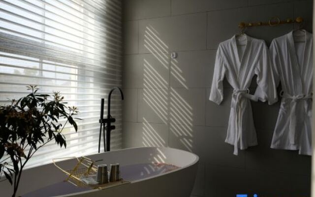 Shanghai In Prime Years  Countryside  Home Hotel