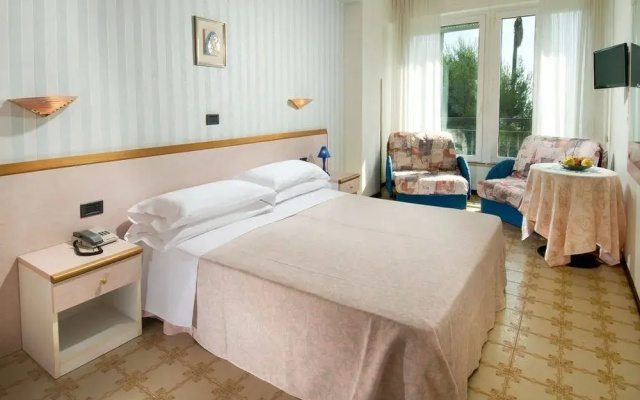 Hotel Relax