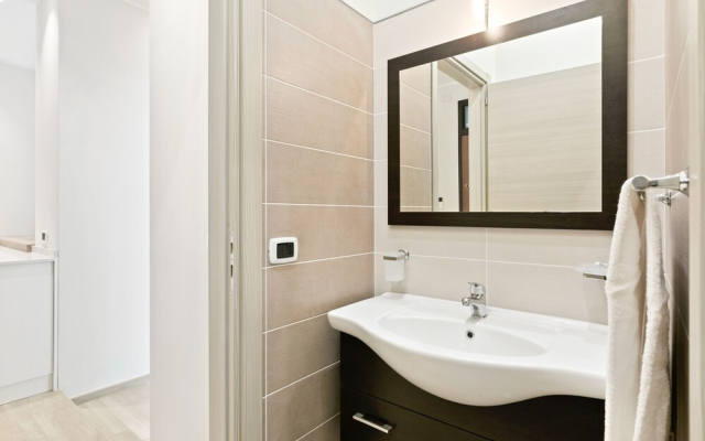 Grattacielo Ina Apartments