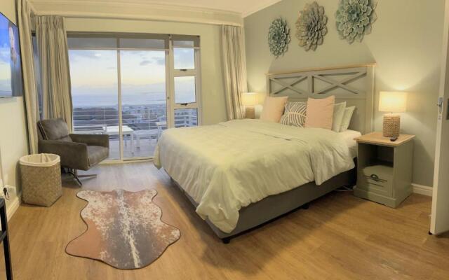 2 Dolphin Ridge , Bloubergstrand