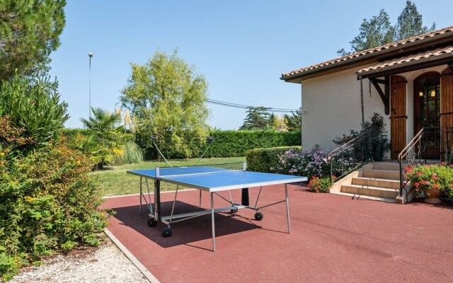 Beautiful Villa with Private Garden in Pineuilh Aquitaine