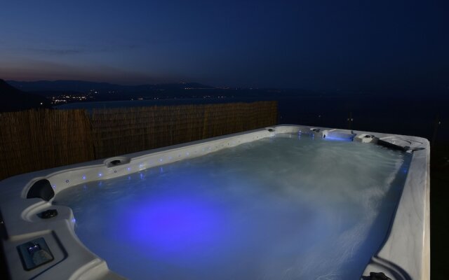 Ariston Luxury Garden Apt W Private Pool