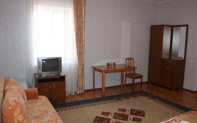 Hotel Izumrud