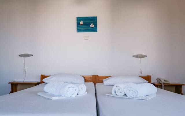 Agnadi Syros Studios & Rooms