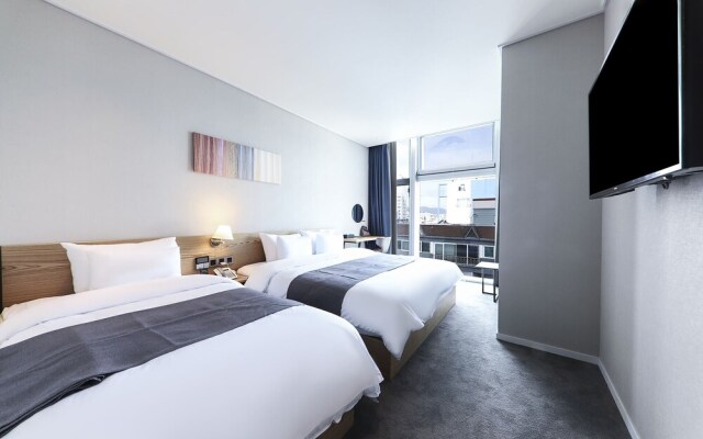 Ocean the point Hotel