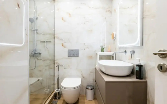 Bright and Stylish Apartment in Palaio Faliro