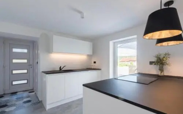 Five Bedroom Holiday Home In Kornic