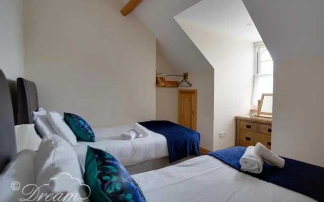 Beach View Apartment 4