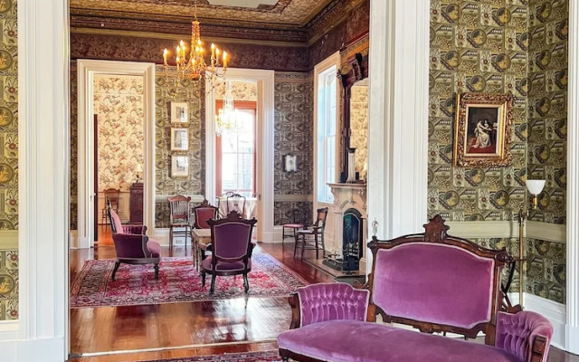 French Quarter Lanaux Mansion B & B