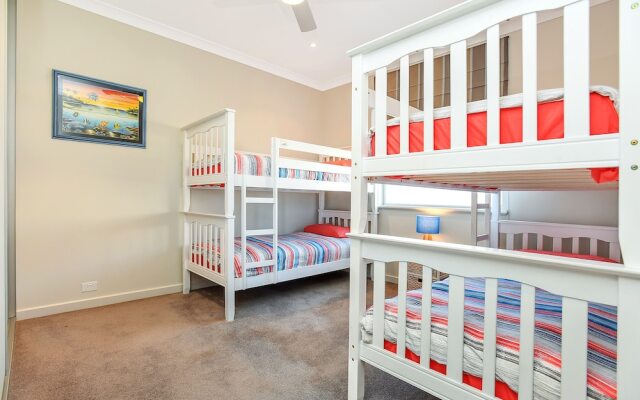 Coral Sands Luxury Beach House