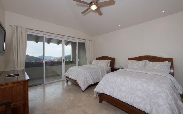 Spacious 5 BR W/amazing Ocean View at Villa del Mar