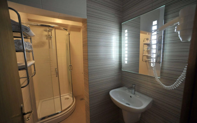 Hotel M