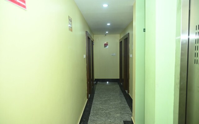 Fabhotel Golden Bliss