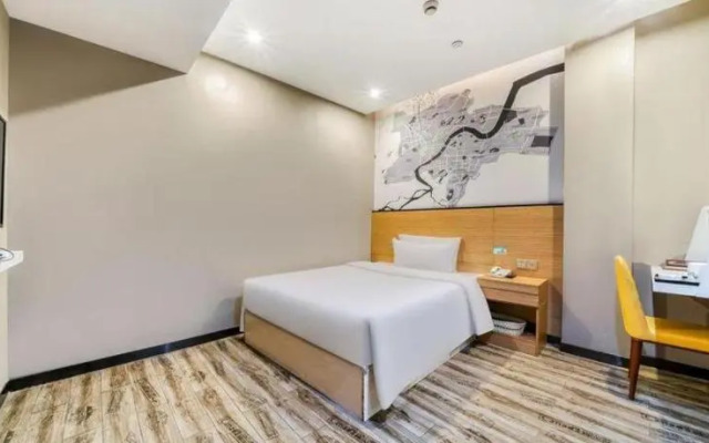 Vatica Hangzhou Xiasha Media College Hotel