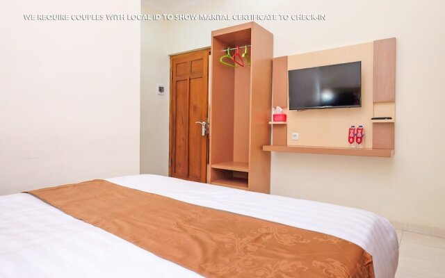 ZEN Rooms near Stasiun Kota Baru