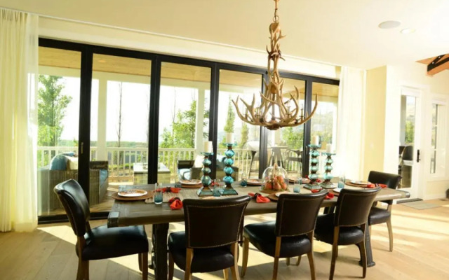 Arroyo with a Carriage House #60