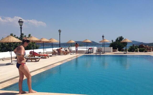 Mr.Zeus Hotel