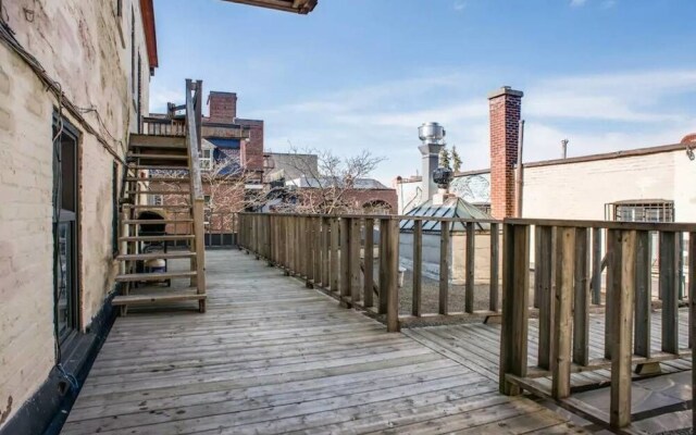 Two Bedroom Apartment in the Plateau