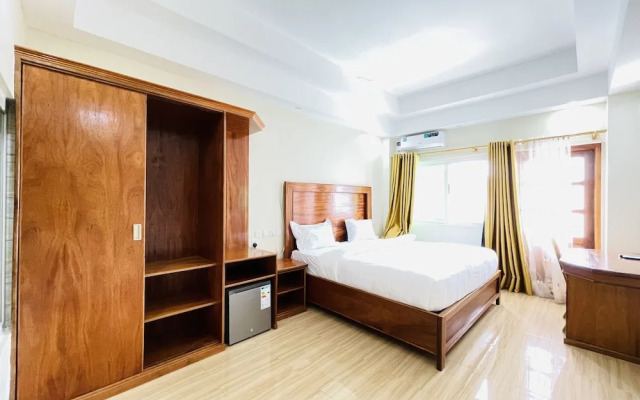 Pulickal Heights Hotel