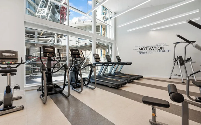 AQUA Corner Unit w Amazing View 614