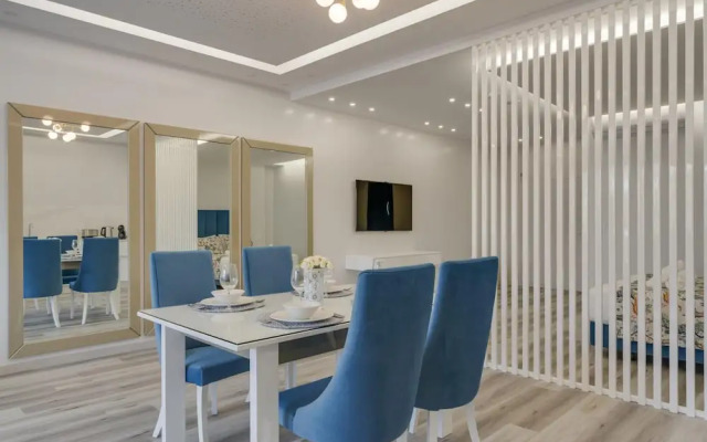 Torre Palace I by Atlantic Holiday