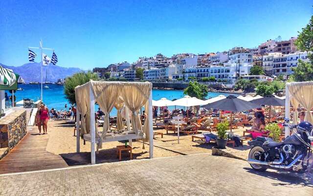 Beautiful Villa near Sea in Agios Nikolas