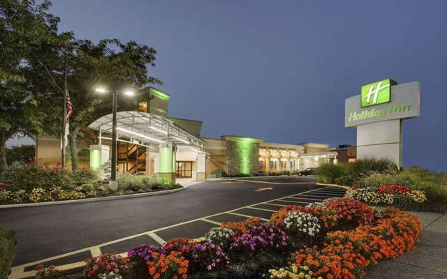 Holiday Inn Westbury - Long Island by IHG