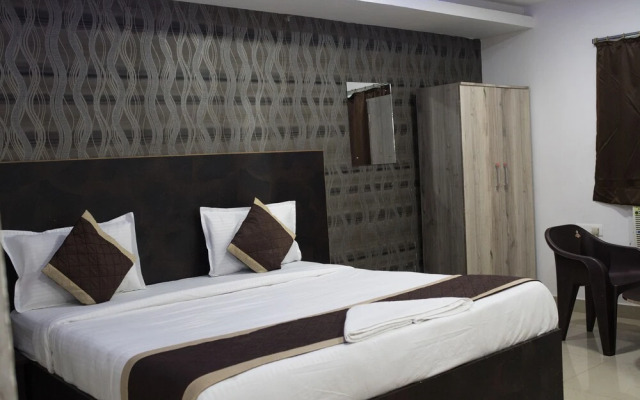The Midland by OYO Rooms