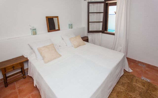 Villa en Cala Serena en primera linea de mar