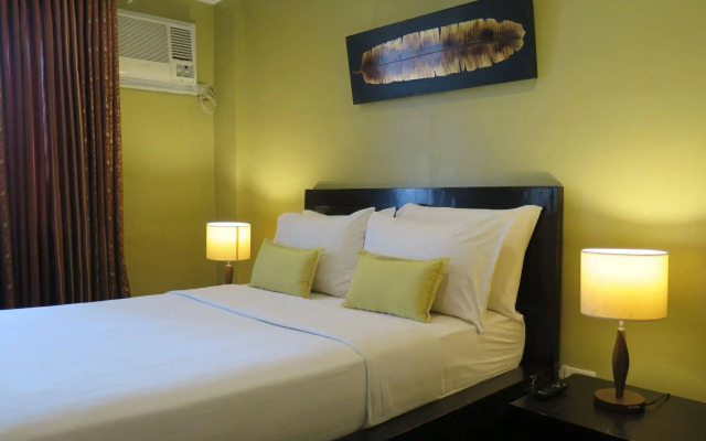 Home Crest Hotel