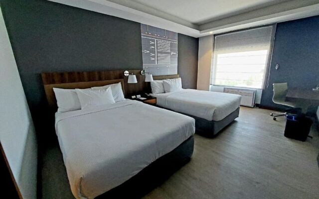 Courtyard by Marriott Santiago Airport