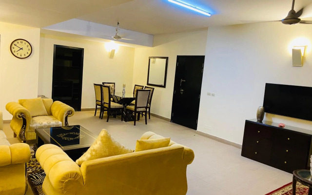 Royal Two Bed Luxury Apartment Gulberg
